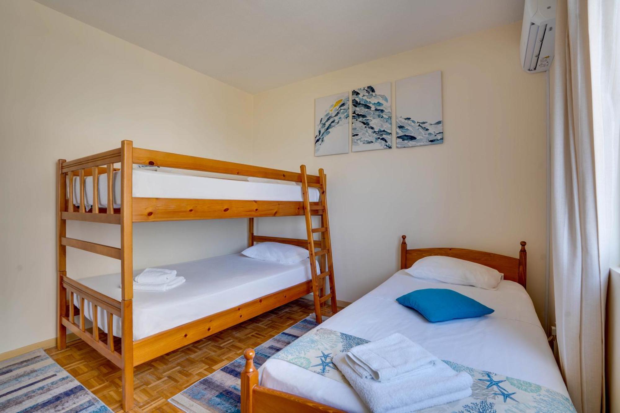 Makenzy Sandy Beachfront Paradise Ларнака Екстериор снимка