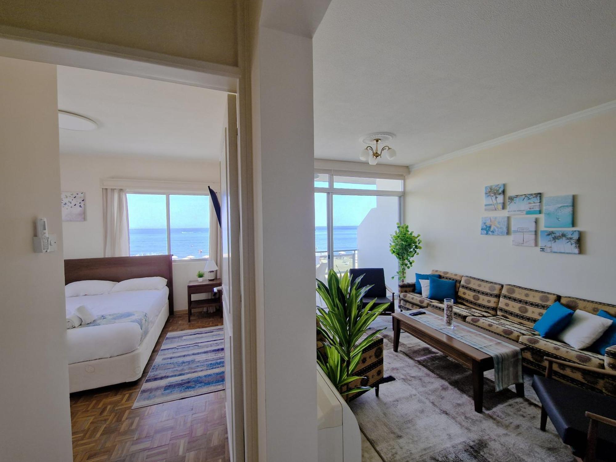 Makenzy Sandy Beachfront Paradise Ларнака Екстериор снимка